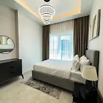 Luxury One-Bedroom Apartment With Partial Burj Khalifa View - By Sqtourism
