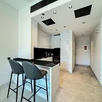 Luxury One-Bedroom Apartment With Partial Burj Khalifa View - By Sqtourism